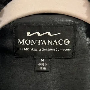 Montanaco‎ Black Women's medium faux leather Jacket with embossed design thumbnail 2
