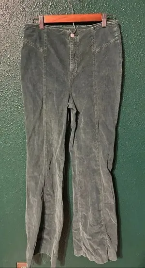 Free People Green High Rise Corduroy Flared Pants Sz 28 thumbnail 1