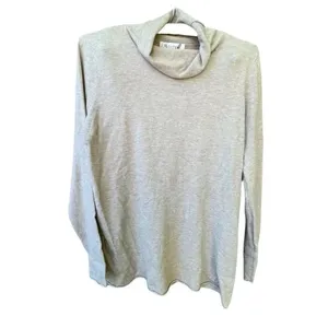 Sisters size M Taupe sweater relaxed fit viscose blend closet staple preppy thumbnail 2