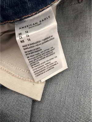 American Eagle Strigid Curvy Relaxed Denim Jean Shorts High Rise Women’s size 14 thumbnail 7