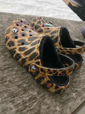 Crocs Cheetah Leopard Classic Clogs Fleece Lined Unisex Comfort Slip On womens size 7 ( men’s 5) thumbnail 4