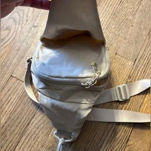 Beige Nylon Sling Crossbody Belt Bag Fanny Pack Multi Pocket thumbnail 7