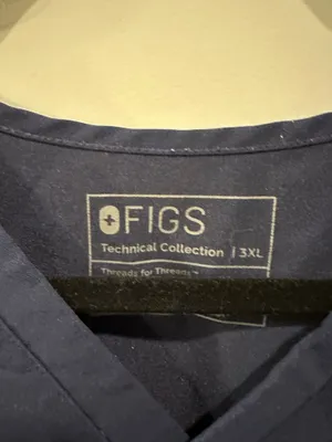 FIGS Catarina One Pocket Scrub Top thumbnail 9