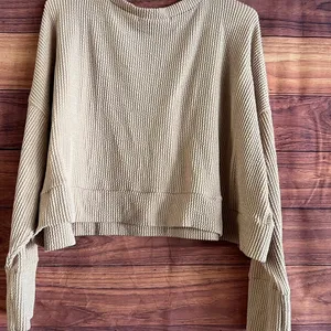 Altar'd State Womens Tan Textured V-Neck Cropped Sweater Boxy Fit Medium thumbnail 5