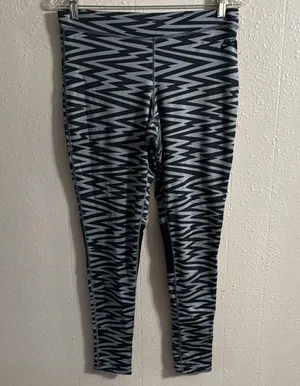 Nike Black and Gray Patterned Leggings thumbnail 2
