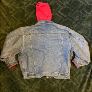 Vintage Gap denim jacket with red fleece hoodie lining thumbnail 2