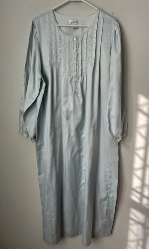 Vtg Aria nightgown light blue with delicate embroidered classic feminine 💙 thumbnail 1