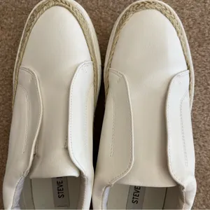 Steve Madden White Slip on Shoes thumbnail 3