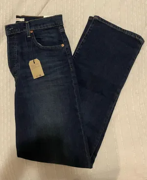 Levi's Women's Ribcage Straight Leg Jean- NWT Size 31 thumbnail 1