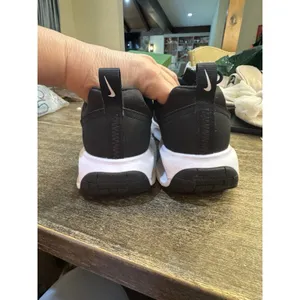 Nike Air Max INTRLK‎ Lite Women's Shoes in black and white Size 8 thumbnail 6