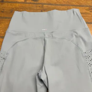 Aerie Chill Play Move‎ Leggings Grey Laser Cut Side Pockets Athleisure Size L thumbnail 3