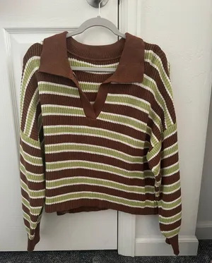 Green And Brown Striped Sweater Size M thumbnail 1
