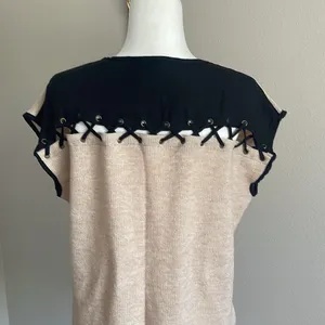 Forever 21 Black Lace-Up Top Size M thumbnail 4