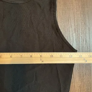 Lululemon SenseKnit Running Tank Top Black Zoned Compression Cropped 4 Tank thumbnail 3