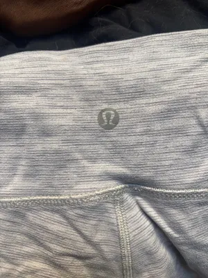 Lululemon Gray Cropped Leggings Size 4 thumbnail 4