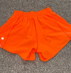 Lululemon Hotty Hot 4" Shorts  thumbnail 1