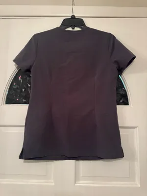 Figs scrub top thumbnail 2