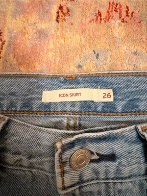 Levi’s Icon Skirt thumbnail 4