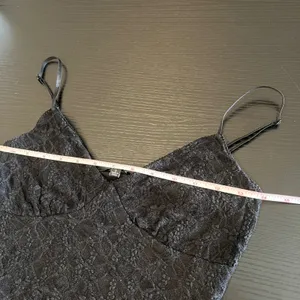 Ambiance Black Floral Lace Camisole Cropped V-Neck Adjustable Straps Top Small thumbnail 8