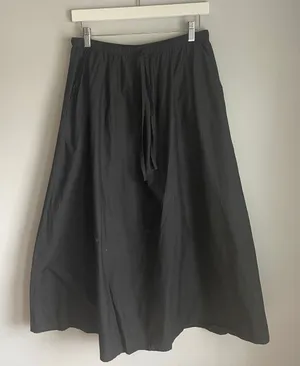 A new Day Black maxi‎ skirt boho drawstring size medium Pockets Minimal Neutral thumbnail 1
