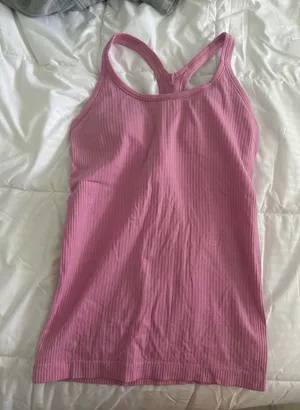 Lululemon Tank punk thumbnail 1
