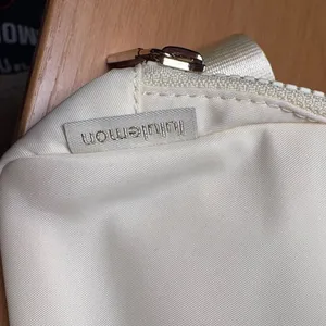 Lululemon Everywhere Belt Bag 1L in Buttercream. SOLD OUT color! thumbnail 3