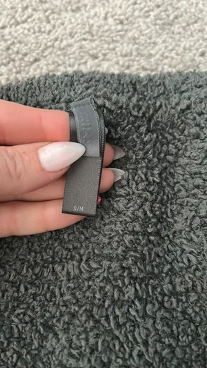 Skims fuzzy cropped sweater thumbnail 2