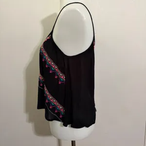 Charlotte Russe Cami Top Size Medium Black Embroidered Boho Sleeveless Summer thumbnail 3