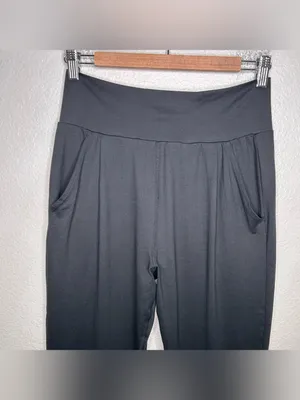 Vuori Lux At Ease/Lux Harem pants black small thumbnail 2