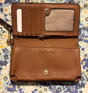 Michael Kors Wristlet thumbnail 2