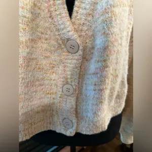 EUC Sincerely Jules Fuzzy Pink/cream Cropped Cardigan size M thumbnail 5