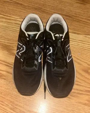 New Balance Black Sneakers Women’s thumbnail 1
