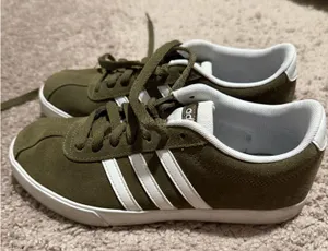 Adidas Sneakers thumbnail 1