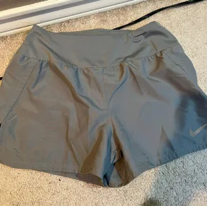 Nike shorts thumbnail 1