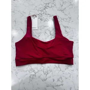 NWT Quince Cherry Red Italian Tank Bikini Top Size Medium thumbnail 4