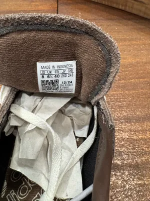 Brown Adidas Sneakers thumbnail 5