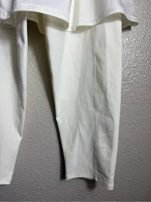 Tuckernuck Sport White‎ Eyelet 2-in-1 Tennis Skort with Capri Leggings Size M thumbnail 4