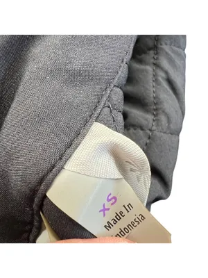Athleta Upside Quilted Jacket Black Athleisure Sporty Minimalist Techwear XS thumbnail 16