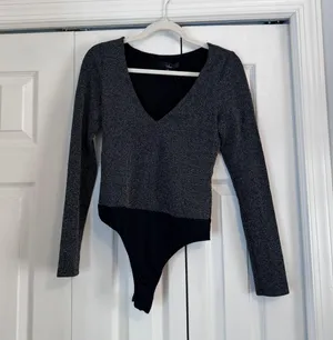 Lulus NWT Clean Look Black and Silver Lurex V-Neck Long Sleeve Bodysuit thumbnail 3