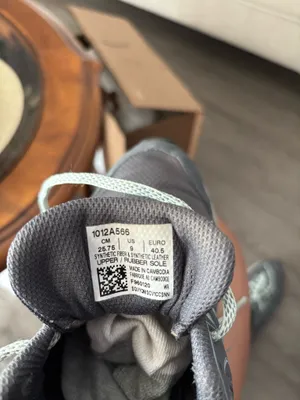 Grey Sneakers Sz.9 running shoes or athletic shoes thumbnail 8