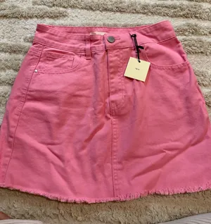 Francesca's PINK DENIM SKIRT thumbnail 1