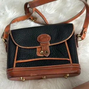 Vintage Dooney & Bourke Dover Case thumbnail 1