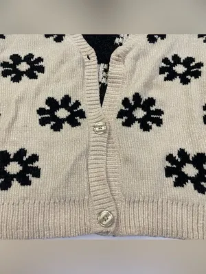 DKNY Cream Cropped Button Up Cardigan with Black Flower Print size L thumbnail 4