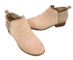 TOMS Suede Leather Ankle Boots Low Block Heel Western BOHO Booties Size 7.5 Deia thumbnail 1