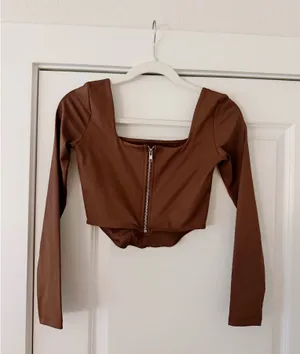 Dark Brown Top thumbnail 2