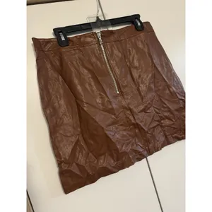 Guanyy Brown Faux Leather Mini Skirt XXL (Fits 32-33) Y2K Panel Moto 17” Length thumbnail 2