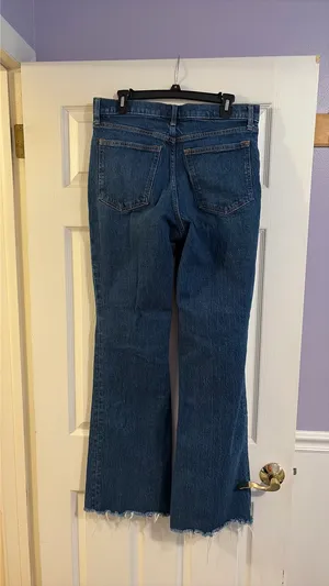 Abercrombie Vintage Flare High-Rise Jeans thumbnail 3