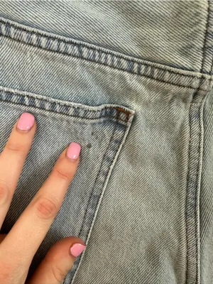 Madewell Relaxed Mid Length Light Wash Denim Shorts Size 32 Women's thumbnail 6