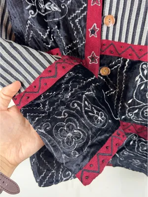 Brownstone Studio Vintage Patchwork Embroidered Velvet Jacket Size S Boho Black thumbnail 4