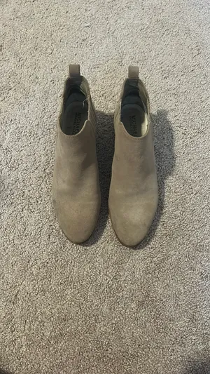 Michael Kors Tan Suede ankle boot thumbnail 3